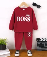 ⁦طقم ولادي مكون من قطعتين  بنمط BOOS⁩ - الصورة ⁦2⁩