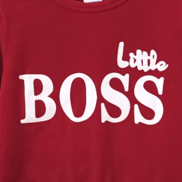 ⁦طقم ولادي مكون من قطعتين  بنمط BOOS⁩ - الصورة ⁦4⁩