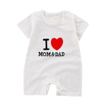⁦رومبير باكمام قصيرة للاطفال للجنسين بكتابة i love MOM & DAD⁩ - الصورة ⁦2⁩