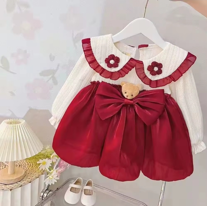 فساتين أكمام طويلة
