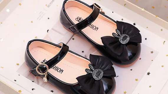 صندل بناتي راقي مزين بفيونكة - الصورة 4