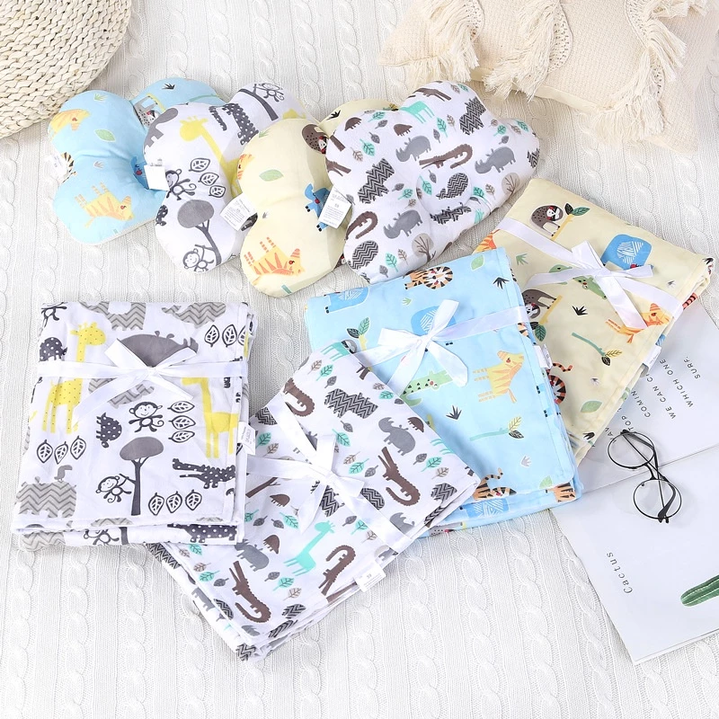 طقم بطانية ناعمة مع وسادة بأشكال حديثة - الصورة 2