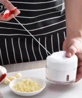 عصارة يدوية لعصر البهارات والخضروات