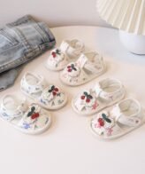 حذاء بناتي بشكل لطيف نمط كرز