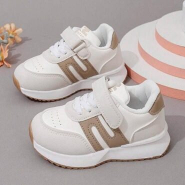 أحذية رياضية