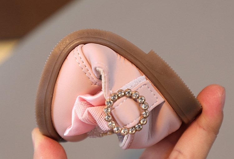 حذاء بناتي أنيق مزين بحبات اللؤلؤ الرائعة والفيونكة الفاخرة - الصورة 9