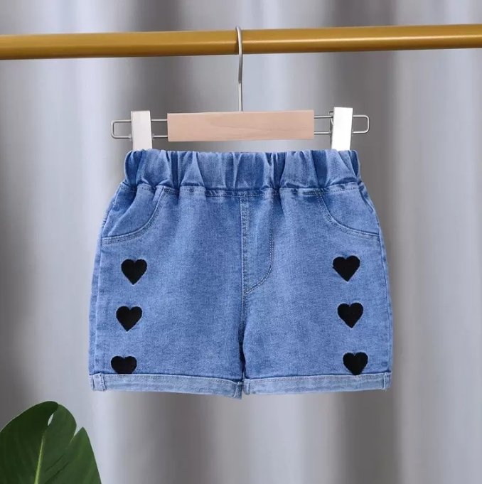 شورت جينز بناتي بتصميم راقي